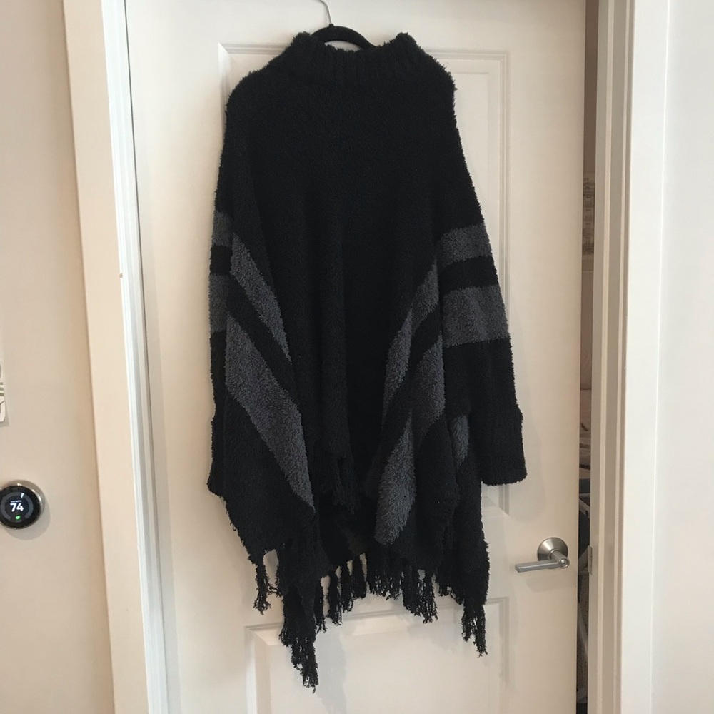 Black and Grey Barefoot Dreams Poncho
